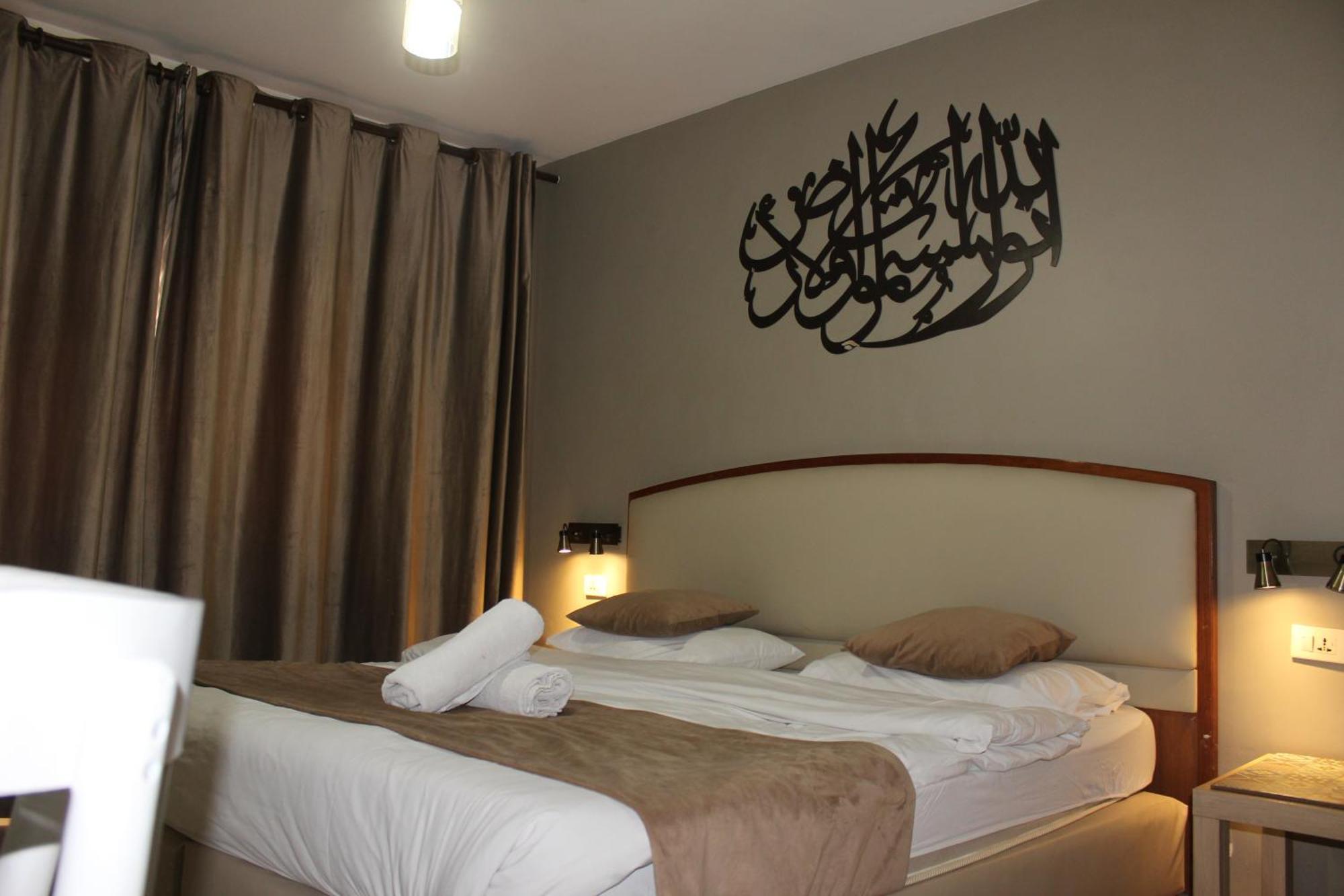 Layaali Amman Airport Pickup Hostel Kültér fotó